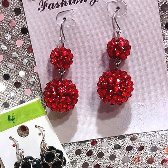 Sparkly Red Ball Party earrings - Picture 7 of 10
